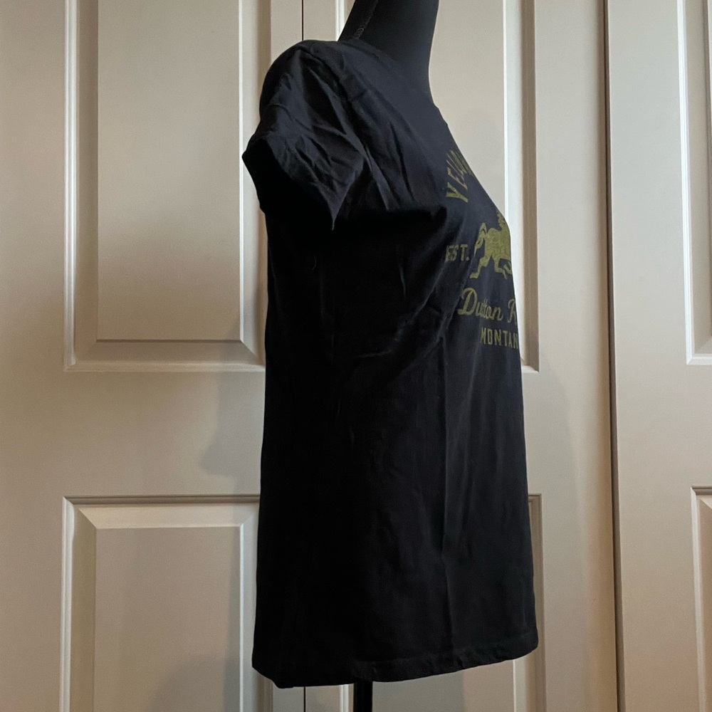 Yellowstone Dutton Ranch Black Tee - Picture 2 of 5